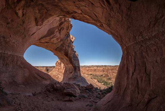 Covert Arch and Alcove Covert Arch in Arches NP