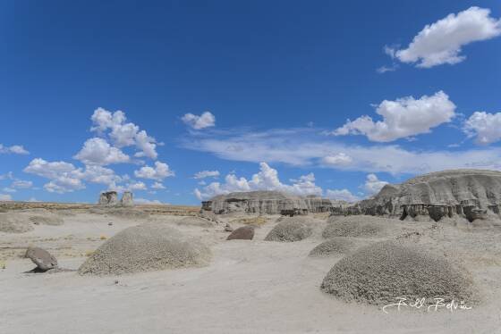 The Mounds Sandstone mounds seen in Ah-Shi-Sle-Pah wash, New Mexico.