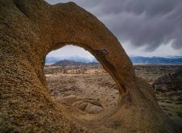 Eye of Alabama Arch framing Lone Pine Peak 2 Eye of Alabama in the Alabama Hills