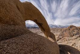 Eye of Alabama framing Lone Pine Peak at 14mm Eye of Alabama in the Alabama Hills