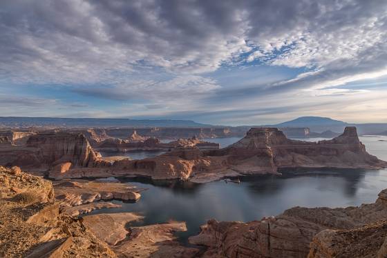 Gunsight Butte 1 Sunrise Views of Lake Powell from Alstrom Point