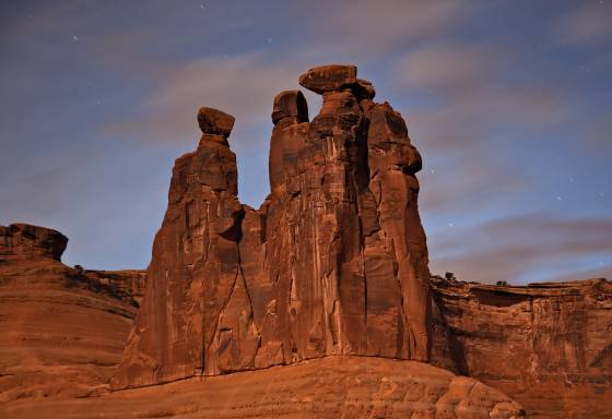 The Three Gossips The Three Gossips in Arches NP at night