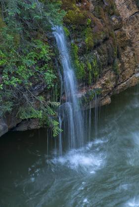 M3 Maligne Canyon in Jasper National Park