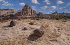 Pectols Pyramid seen from the Rim Overlokk Trail in Capitol Reef National Park, Utah