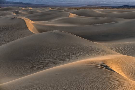 Mesquite Dunes Hogback Mesquite Dunes in Death Valley National Park, California