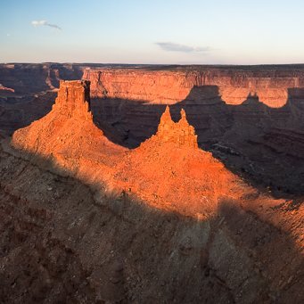 Marlboro Point Shadows default