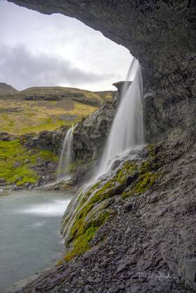 Skutafoss Detai4 Skutafoss waterfall seen from alcove on the river Þorgeirsstaðaá in Iceland.