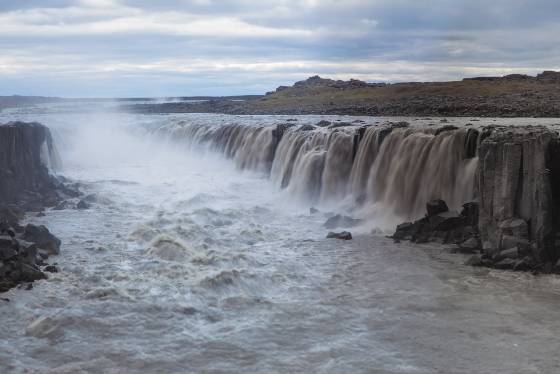 Detifoss Falls Dettifoss is located in Vatnajökull National Park in Northeast Iceland. The waterfall is situated on the Jökulsá á Fjöllum River, which originates from the...