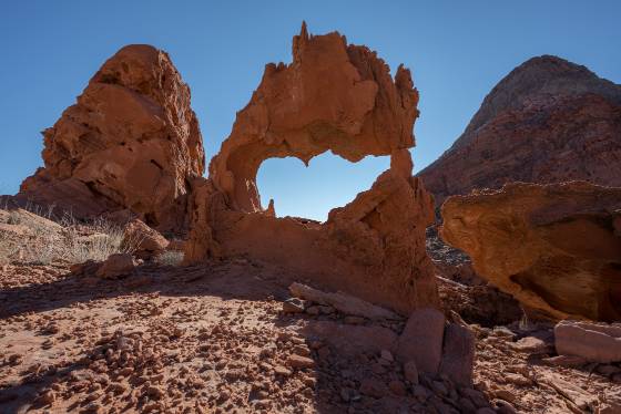 Horsecollar Arch 1 Horsecollar Arch in the Lower Bowl of Fire, Lake Mead NRA