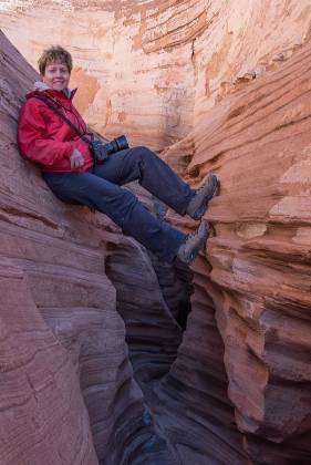 Elaine stemming Elaine Belvin in Face Canyon's Fat Man Squeeze slot cnayon