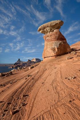 Leading Lines Hoodoos on Cookie Jar Butte