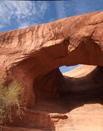 Hidden Arch Hidden Arch in Monument Valley