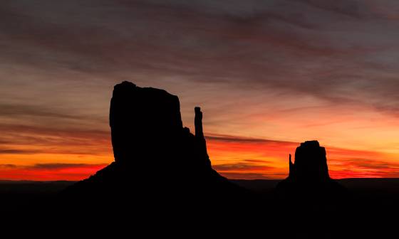 Mitten Sunrise 3 The mittens in Monument Valley at sunrise