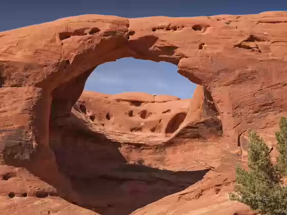 Honeymoon Arch in Mystery Valley Honeymoon Arch in Mystery Valley, Ar