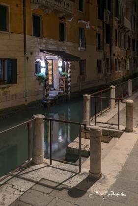 rampa d'imbarco per gondola Gondola boarding ramp seen from Fondamenta Duodo o Barbarigo, looking south. Venice, Italy