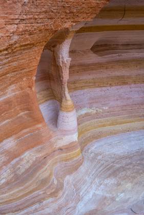 Incipient Arch Striped Rocks in northeast Buffington Pockets, Nevada