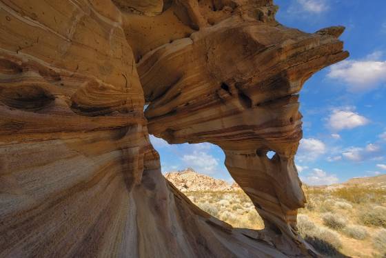 Striped Arch looking West Striped Arch in Hidden Valley, Buffington Pockets