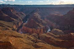 Point Hansbrough and the Colorado River bend seen from Tatahatso Point
