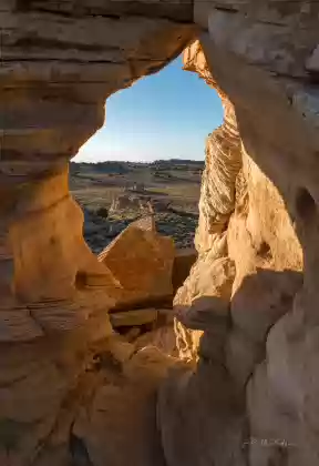 Small arch Small Arch framing Hoodoos in Pinnacle Valley, Vermilion Cliffs NM