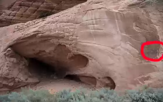 Petroglyph Setting Location of petroglyphs at The White Pocket