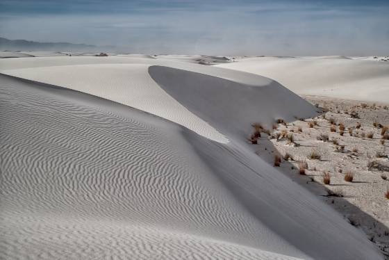 Sandstorm coming S Curve on Dune at White Sands National Park