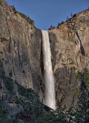 Bridalveil Falls Bridalveil Falls in Yosemite National Park